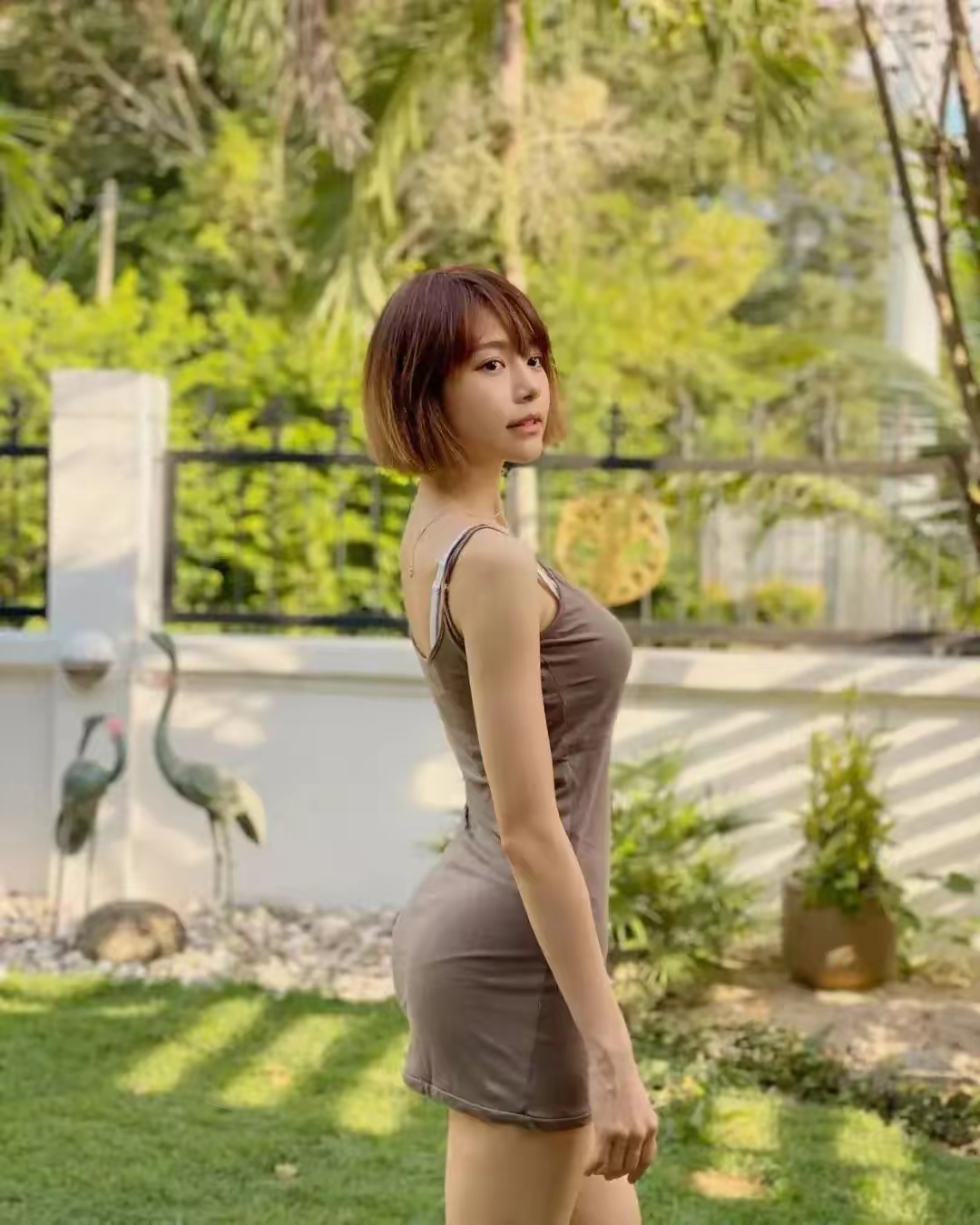 性感身材与童颜共存,纯欲风天花板