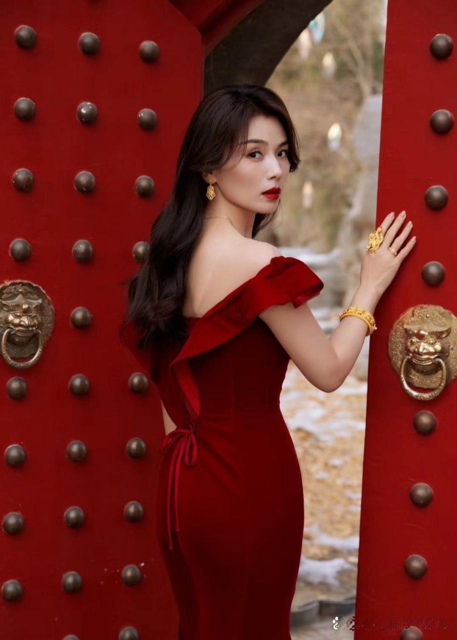 刘涛是为数不多能驾驭红色长裙的女明星了
