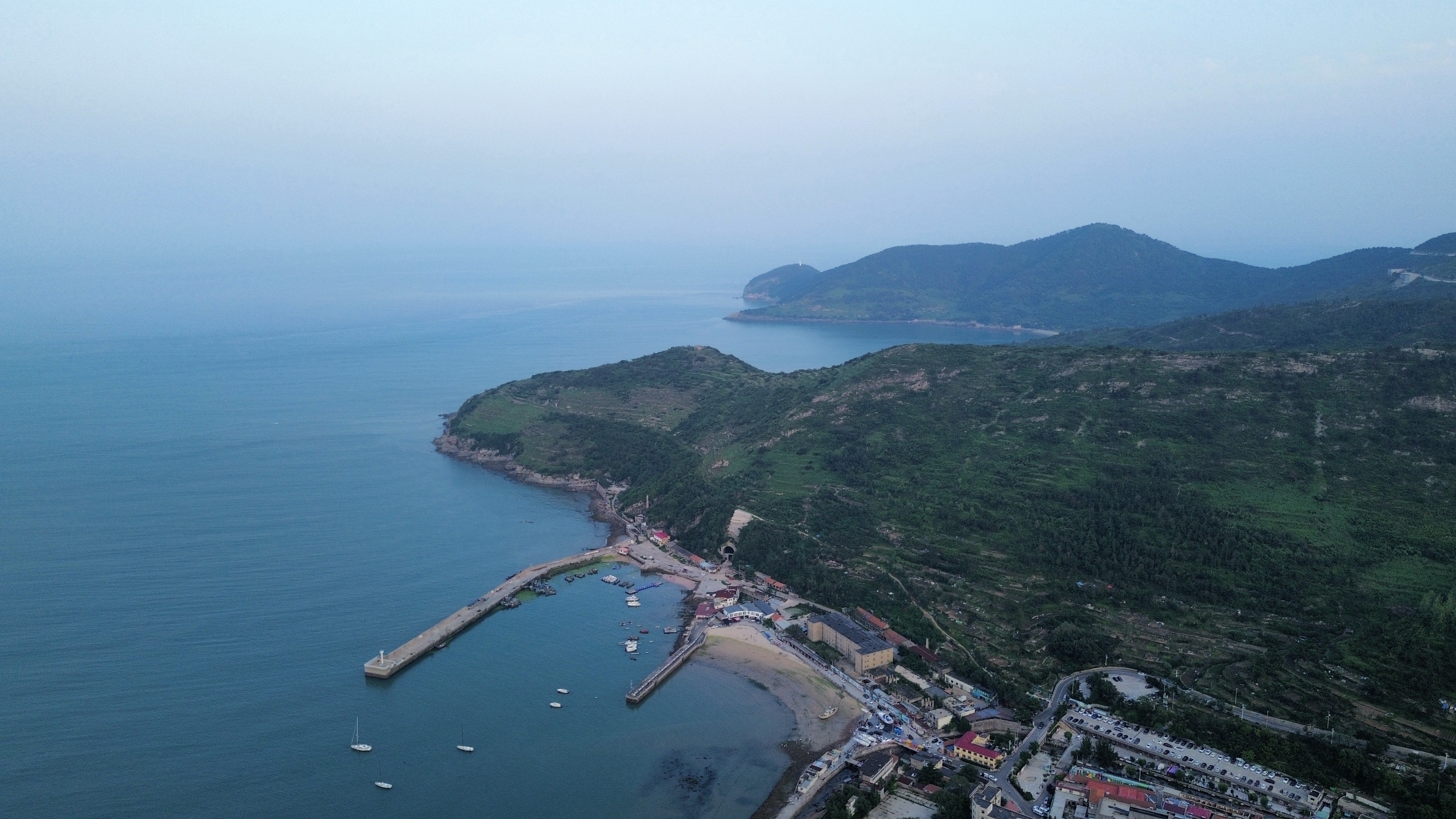 青岛崂山最美网红公路,自驾车海边环游攻略!