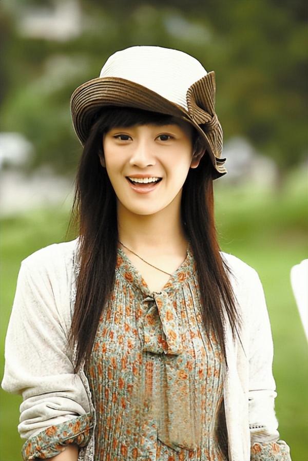 杨真真时期的她,满脸的胶原蛋白,表情灵动演技自然.