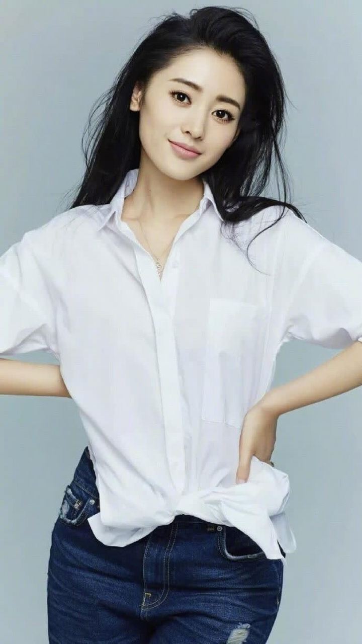 爱笑的女孩张天爱