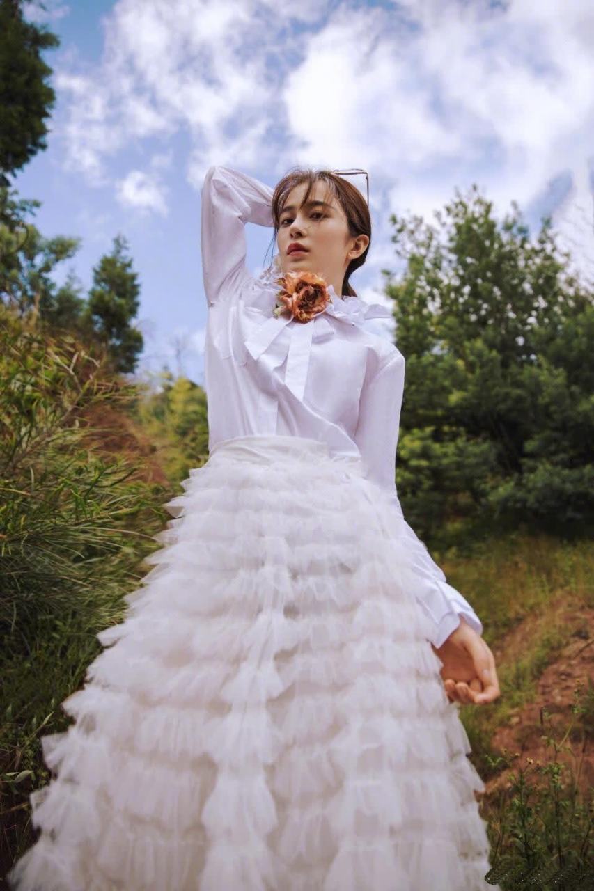 赵韩樱子极光之恋森系白色梦幻写真