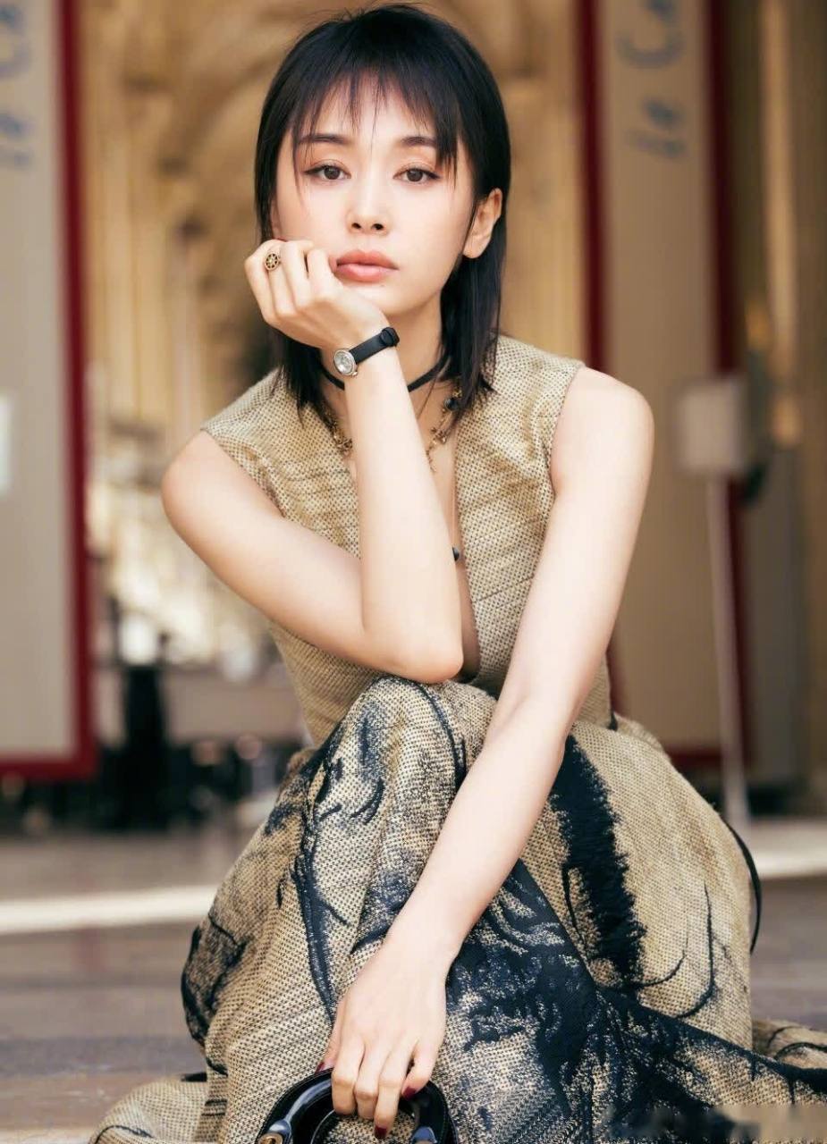 王子文imcomingdior短发活力时尚感欧美范儿