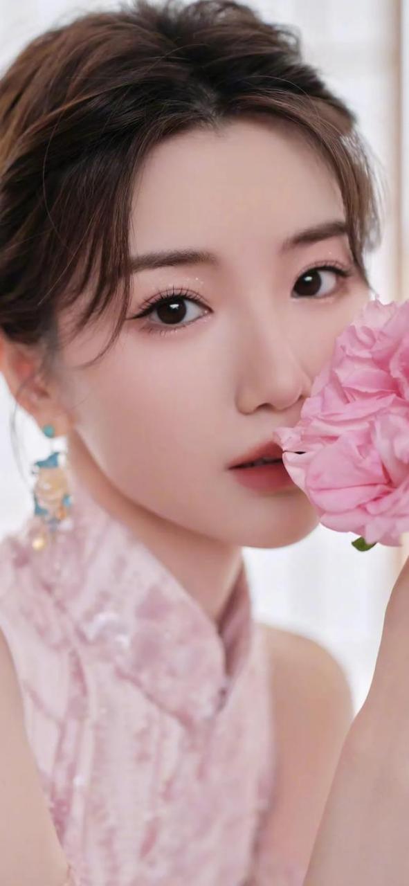 毛晓彤,粉色旗袍造型壁纸组图