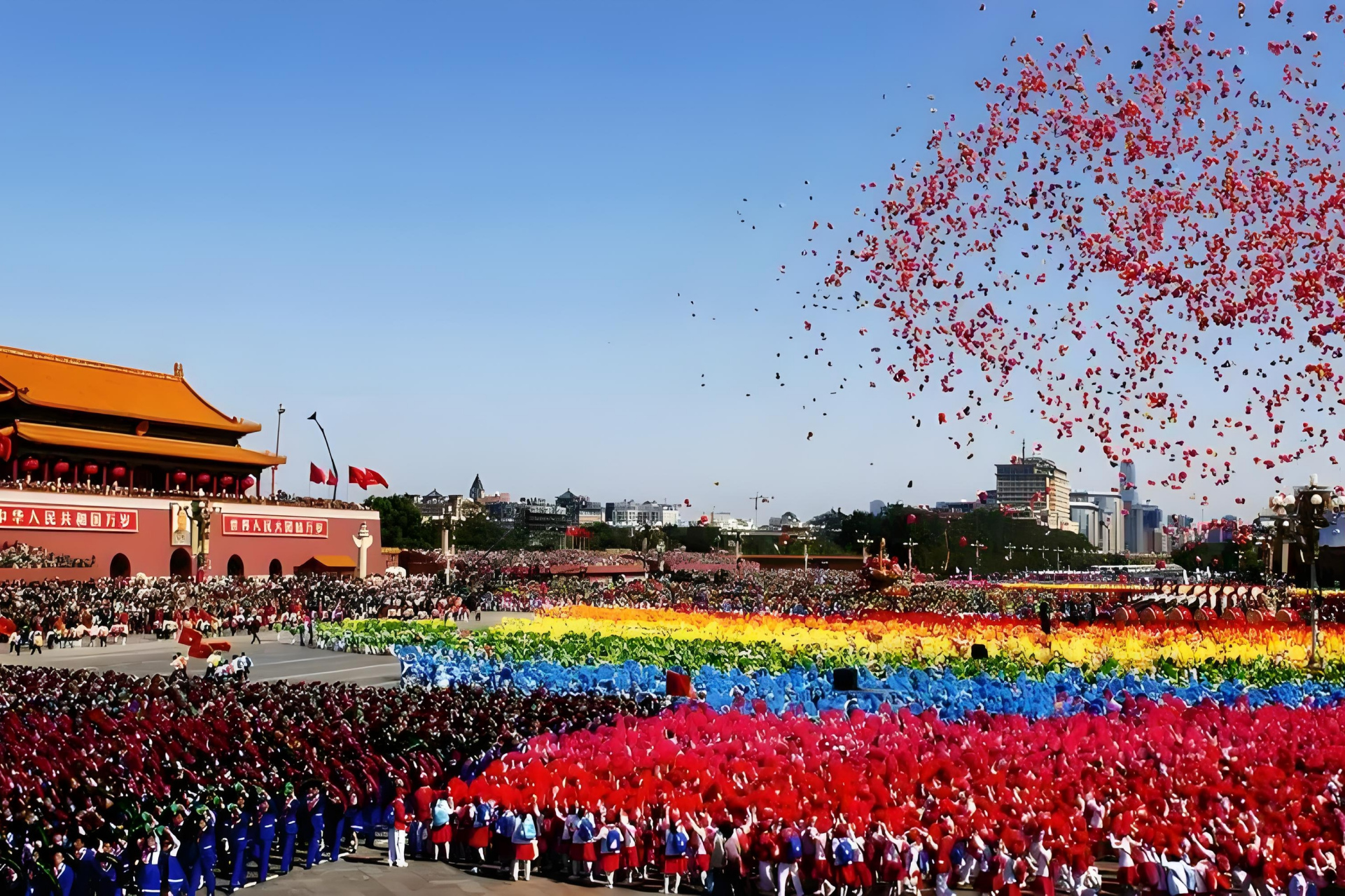 人们庆祝国庆节图片