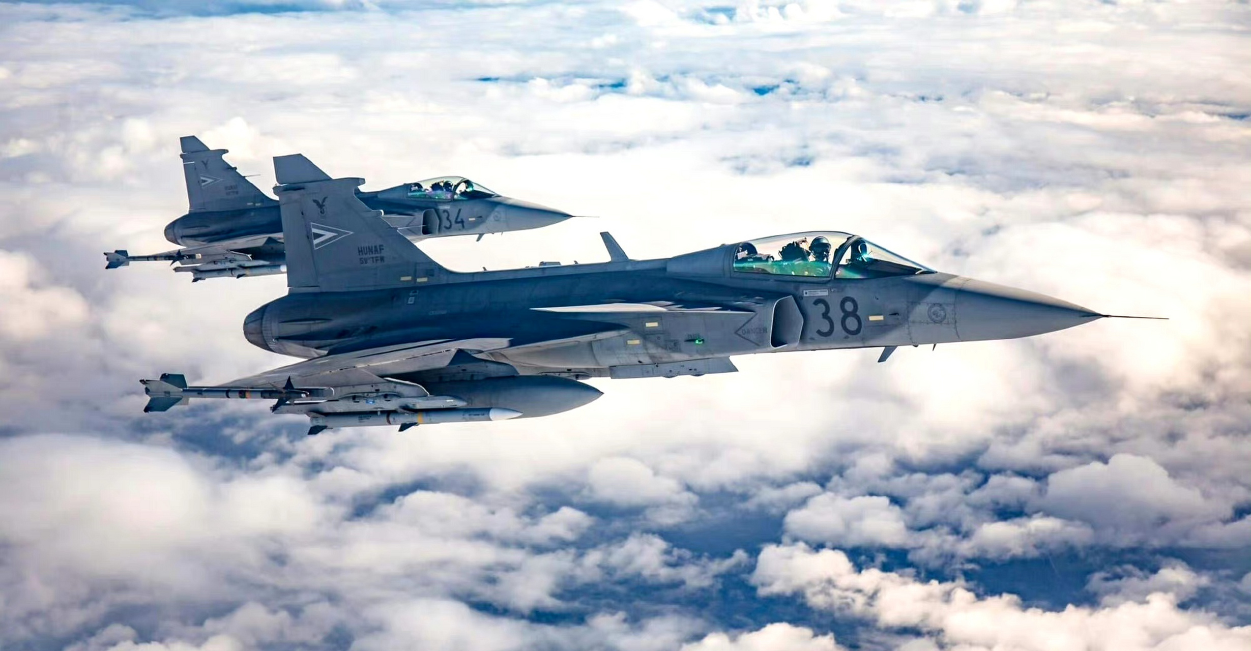 动态夏日征集令# #军事武器# #战斗机