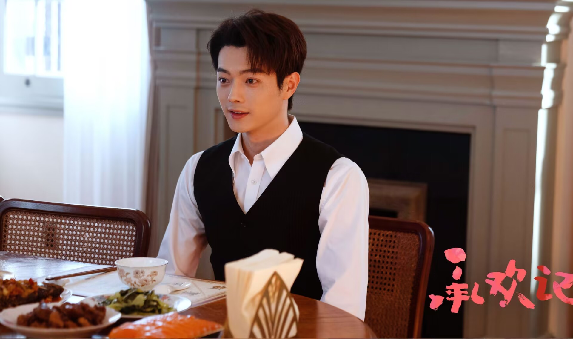 许凯,谭松韵二搭都市剧,陈瑶,乔振宇加盟,《雾里青》提上日程