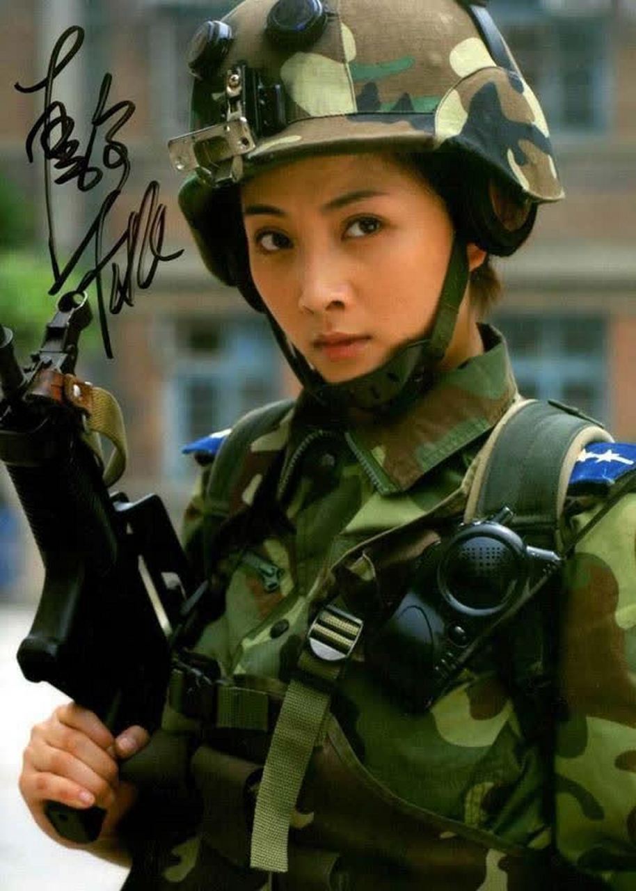 殷桃军装美照,你看哪张最好看