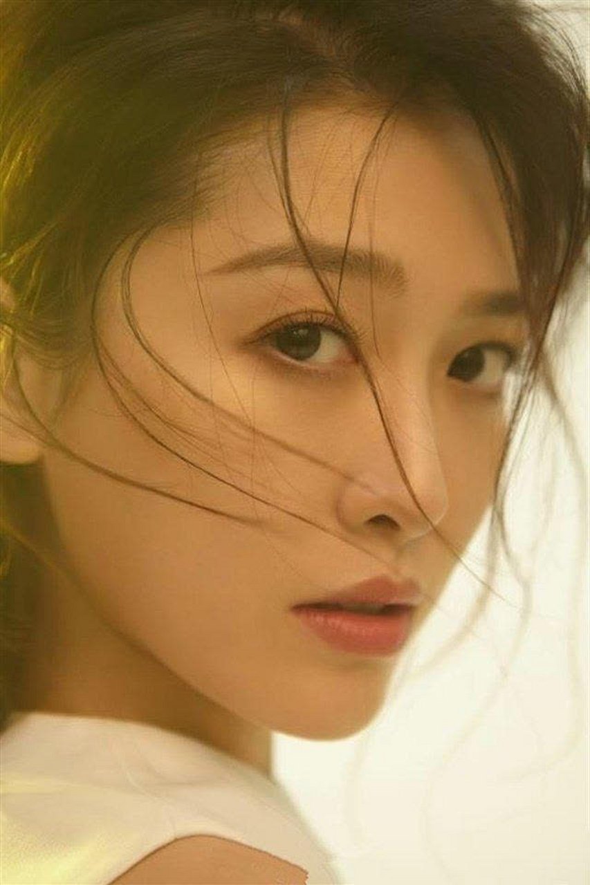 明星精美壁纸:周丽淇