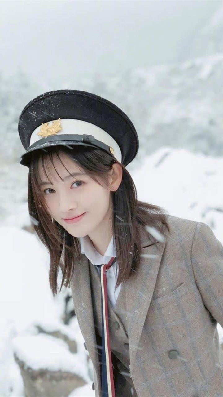 鞠婧祎:气质清新秀气洛丽塔风美少女,就是长相不太让人记得清