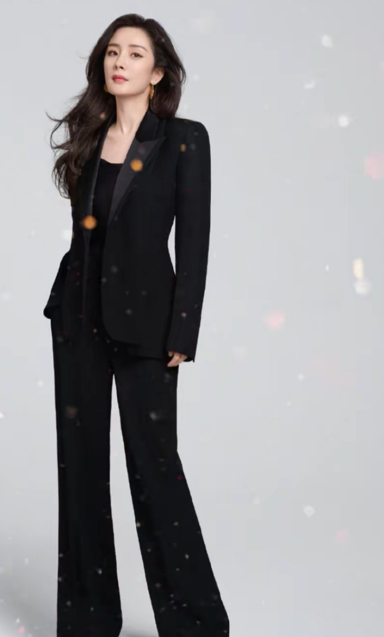 真的拒绝不了杨幂穿西装,又美又飒!