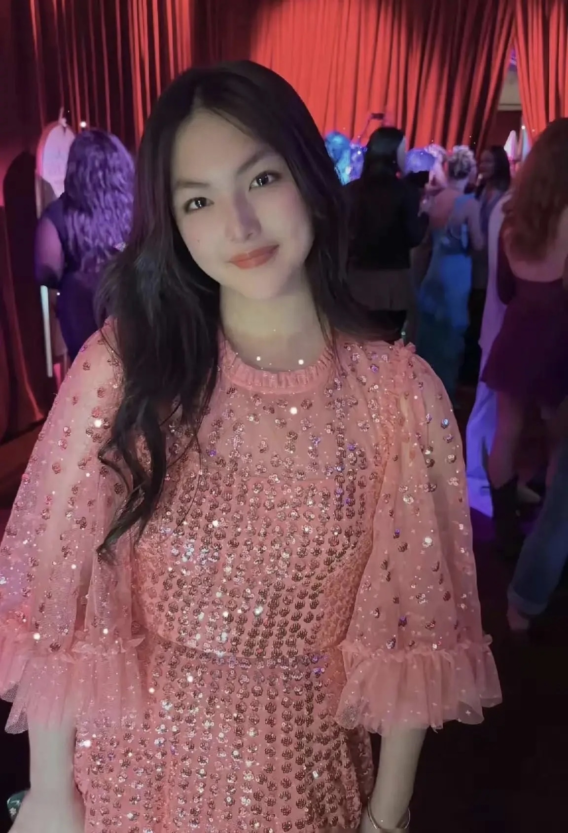没有妈妈李湘王诗龄能在英国的上层社会这么如鱼得水?我才不信呢