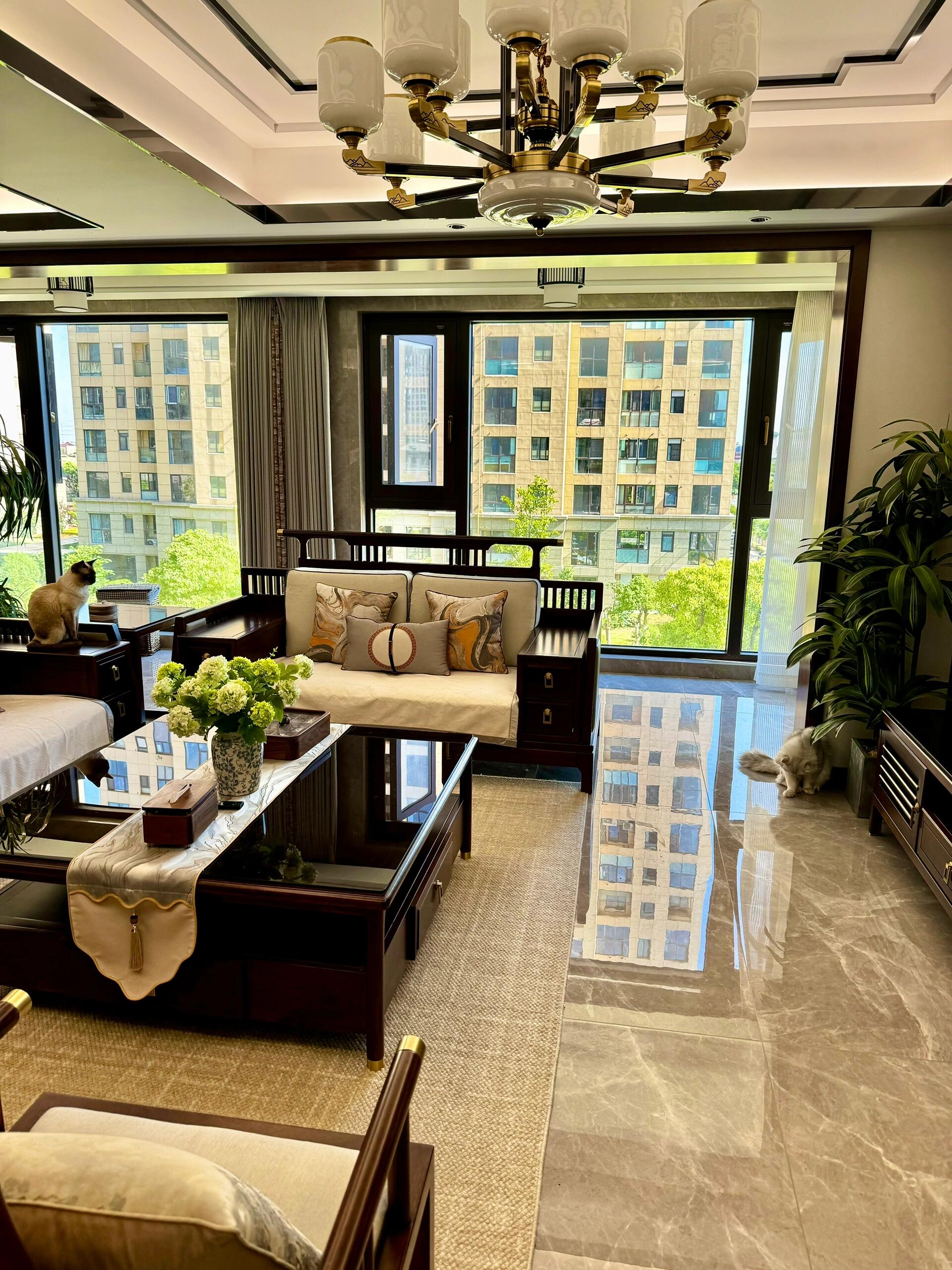 住低楼层的副作用源源不断 你会经常站在窗边欣赏