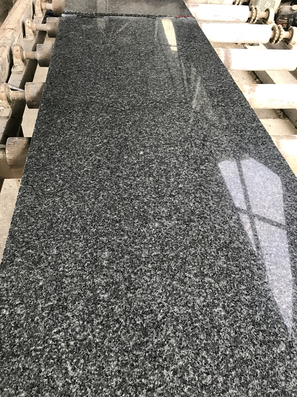 黑色花岗岩石材您了解多少?
