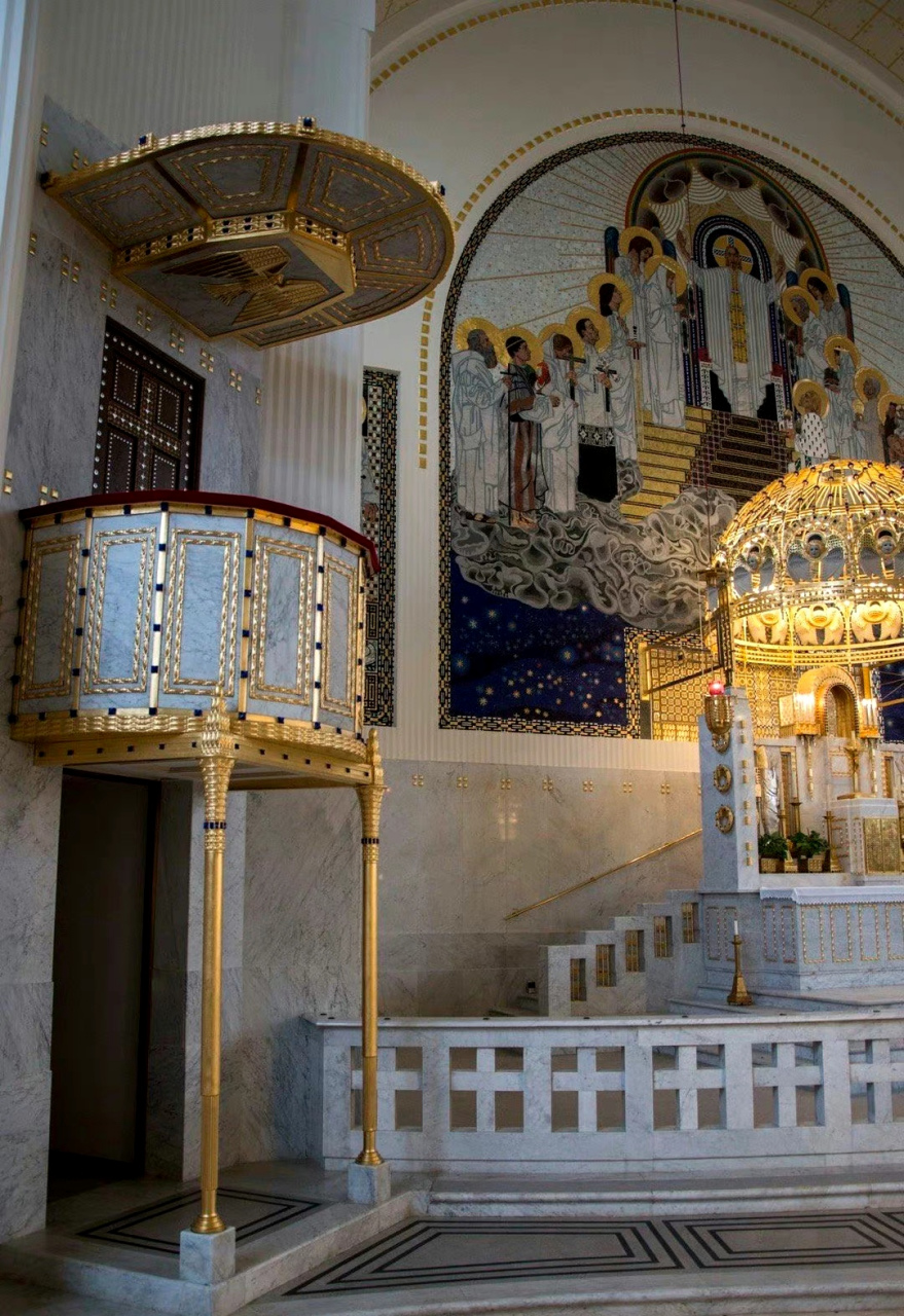 分享一组维也纳圣利奥波德教堂照片,由建筑师奥托·瓦格纳于1904至