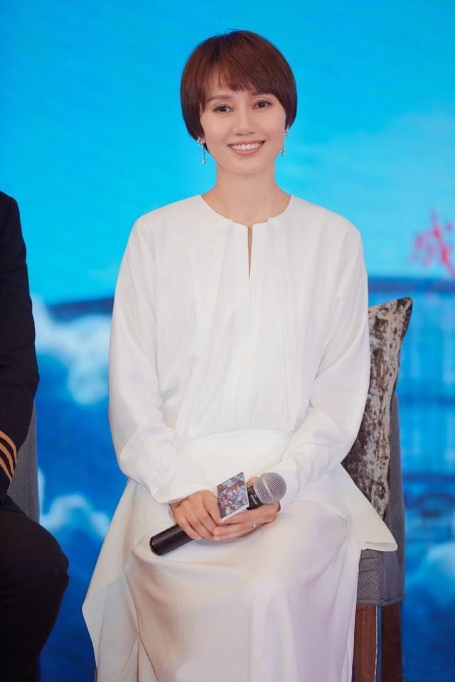 50岁左右的女人,对于"时尚"其实全靠发型支撑,快看看自己适合哪种