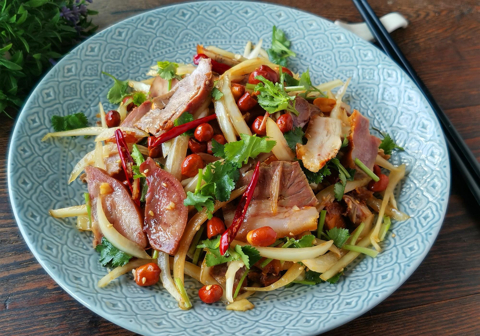 猪头肉炒什么菜比较好吃?炒菜搭配大揭秘!