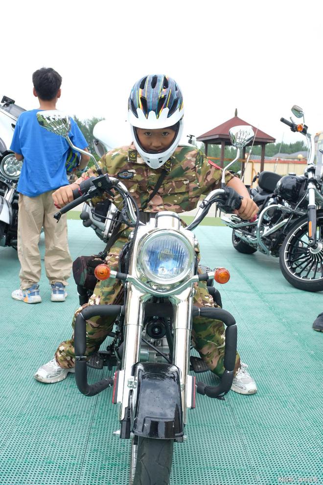 襄阳市首届机车特训夏令营正式开营