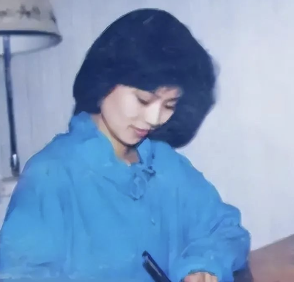 回顾鞠萍姐姐年轻时期的艰苦奋斗之路