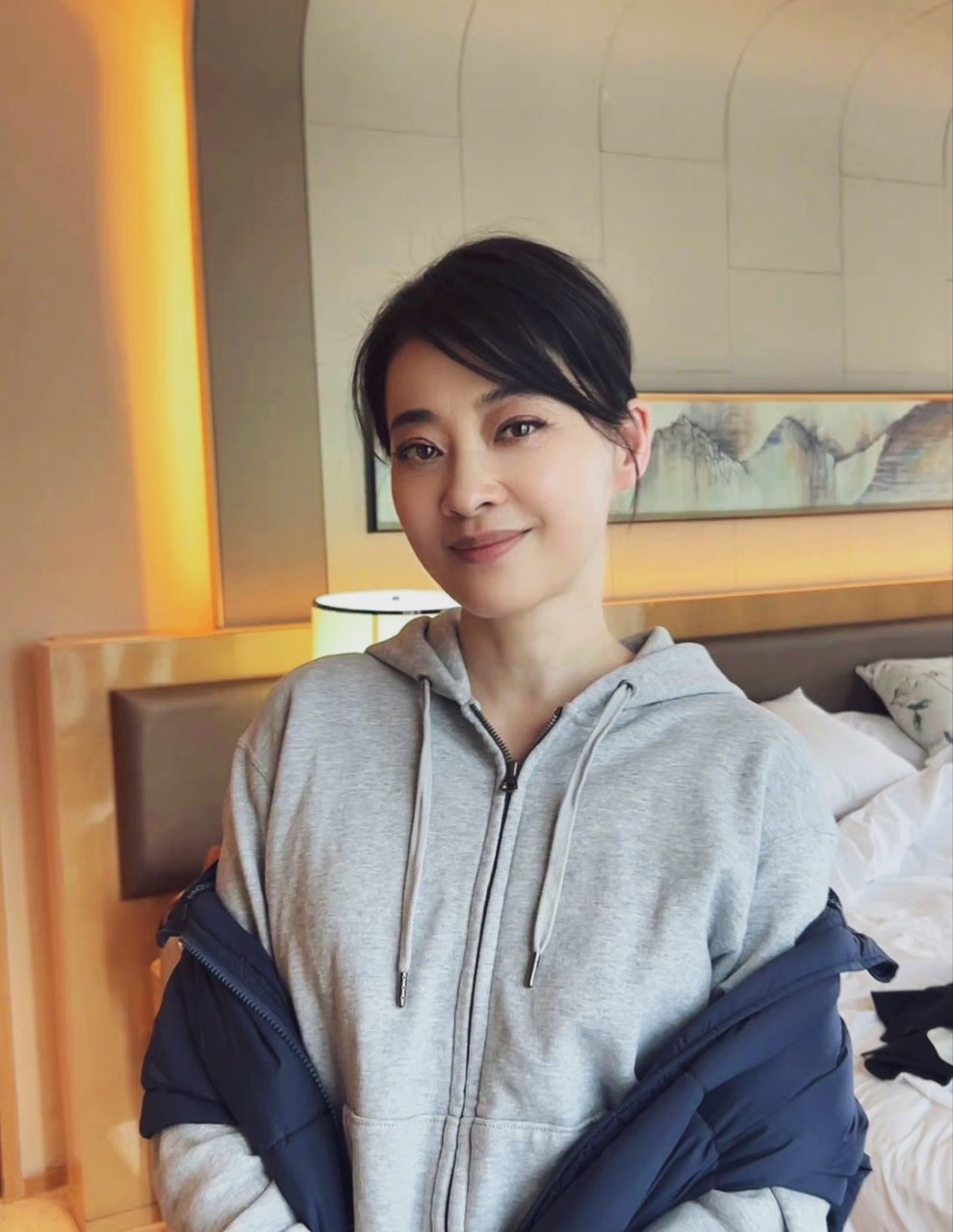 梅婷最新生活照,给人一种生活中真实的美!好爱梅婷!