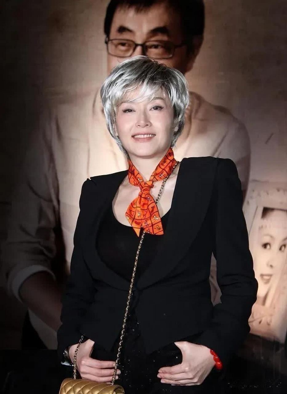 万梓良前妻恬妞