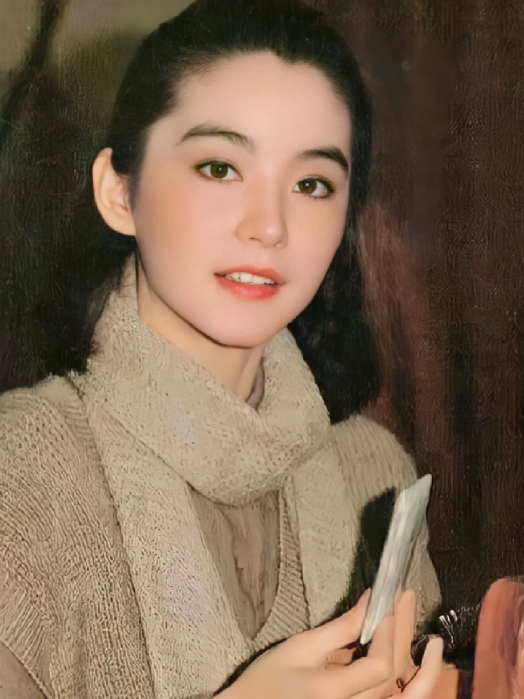 林青霞年轻时的照片真是惊艳无比,让人不禁对她的美感到瞩目.