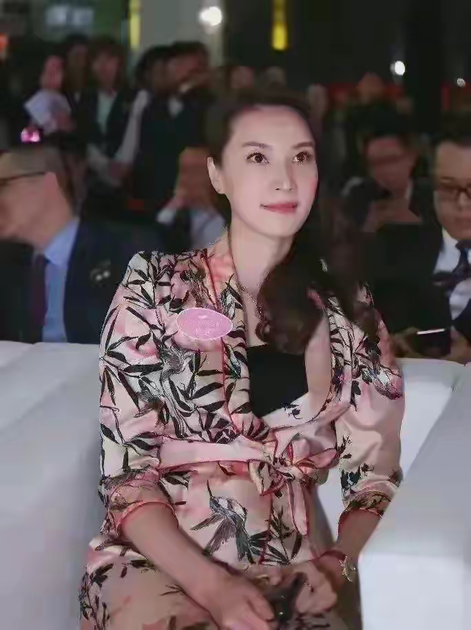 谢杏芳,真的活明白了!