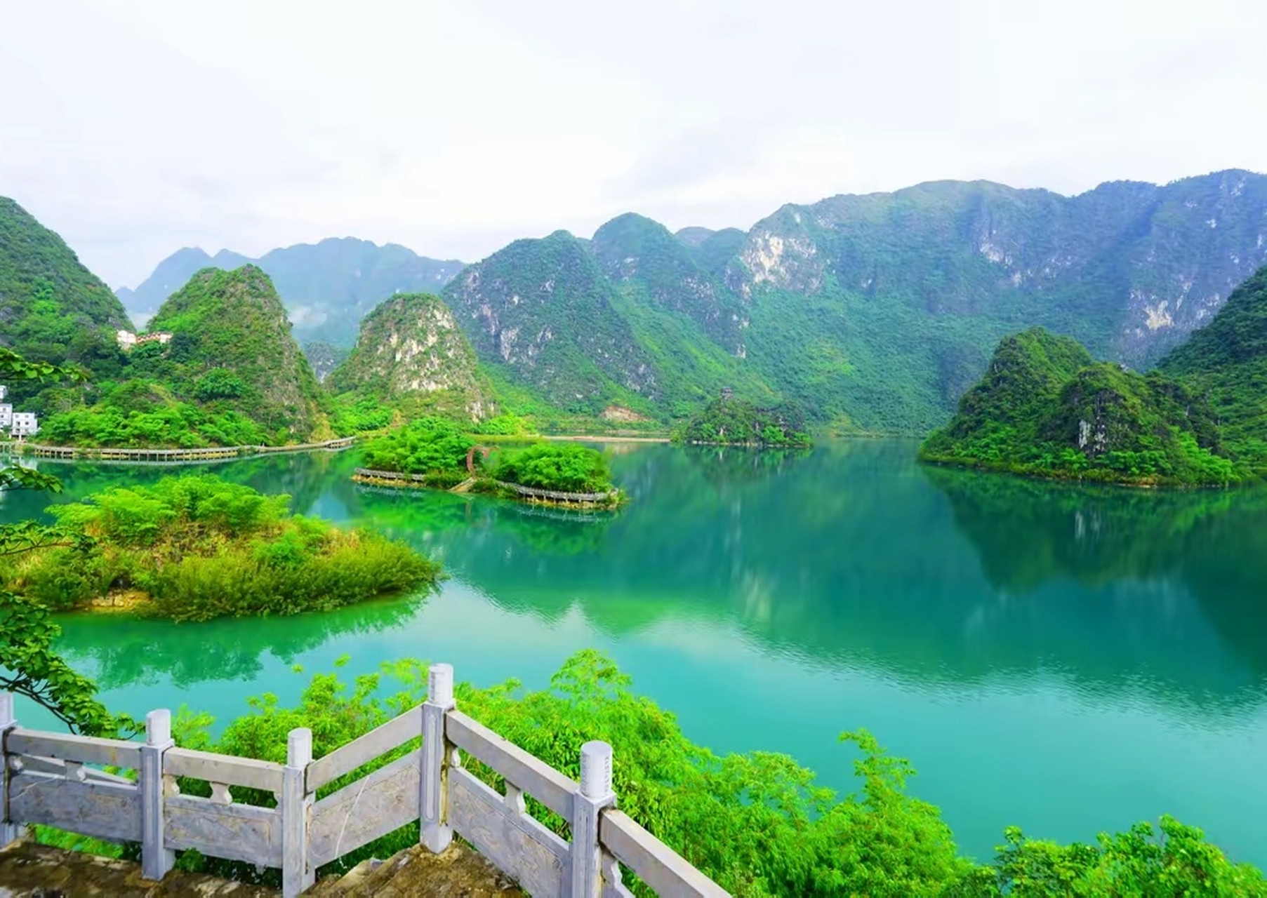 夏日慢慢游# 在广西百色市凌云县有个被誉为"广西的泸沽湖"的景区,就