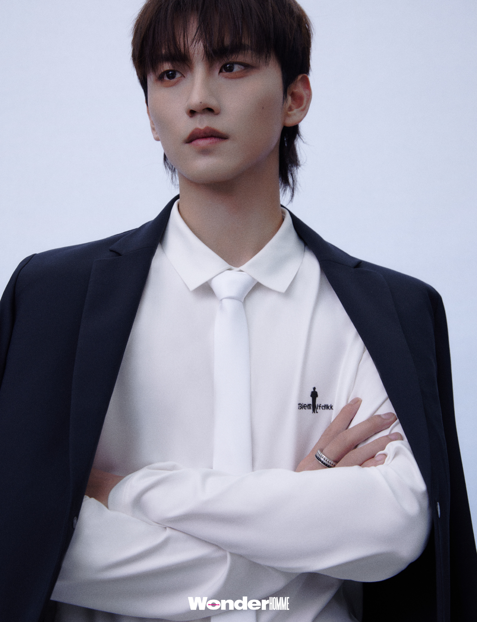 陈鑫海长得又帅演技也不差,为什么只能在电视剧里演男二,感觉这哥火
