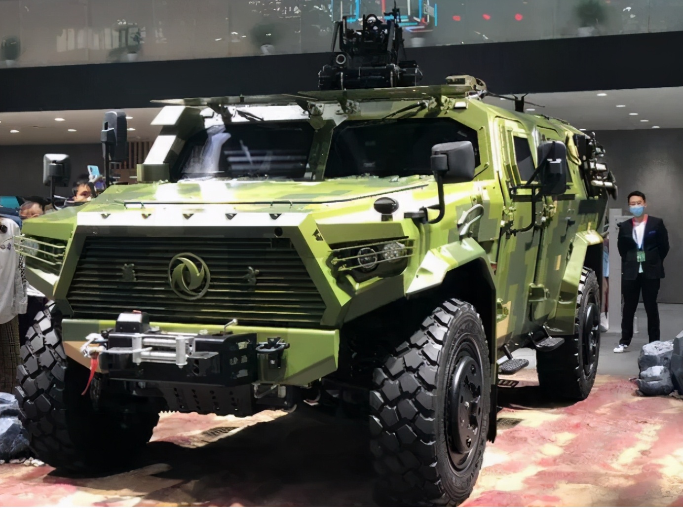 6,2009年:二代 军车东风军用车中国军车东风汽车