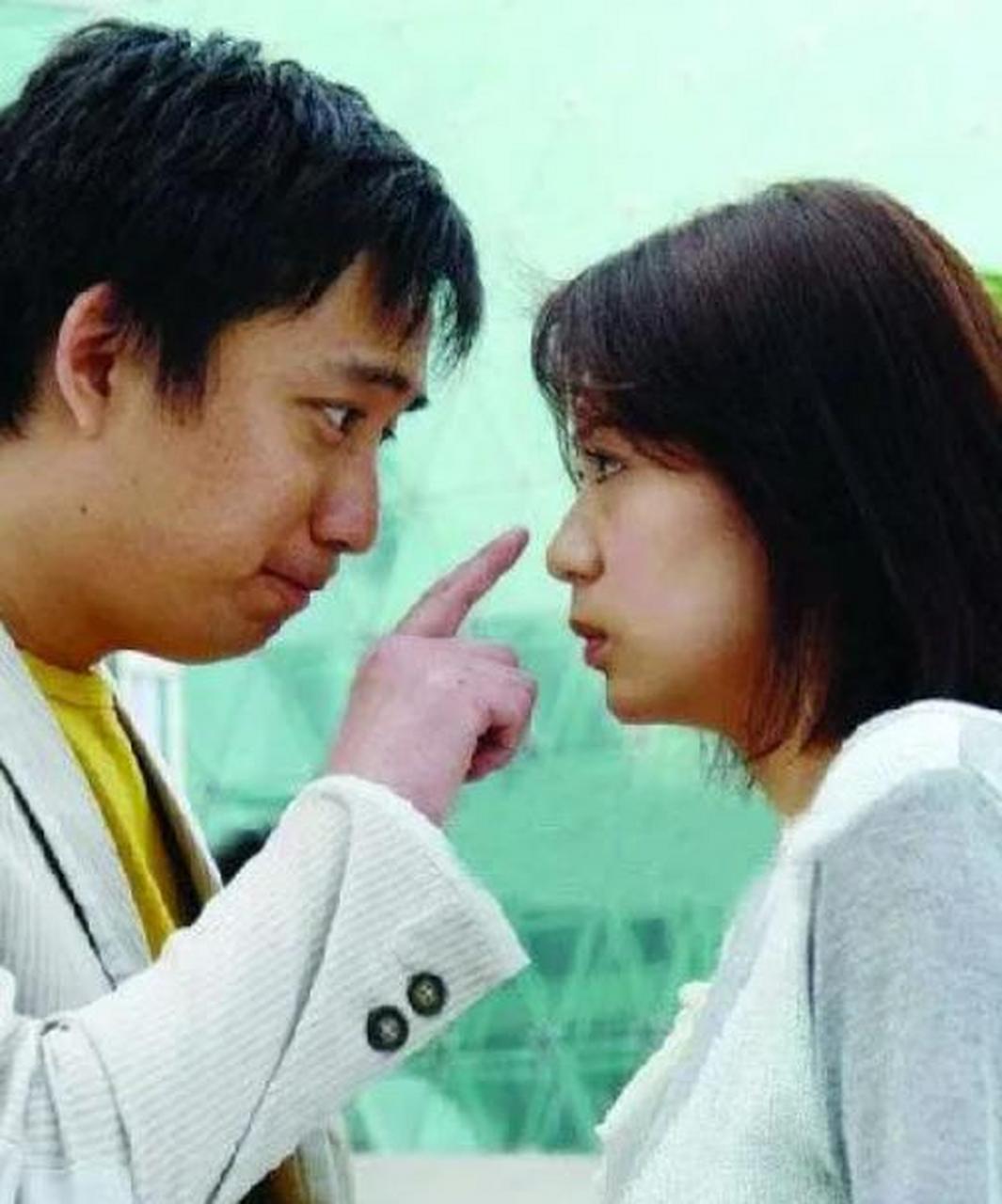 2004年,黄磊和孙莉结婚前一夜,黄磊给刘若英打电话"我要结婚了,如果你