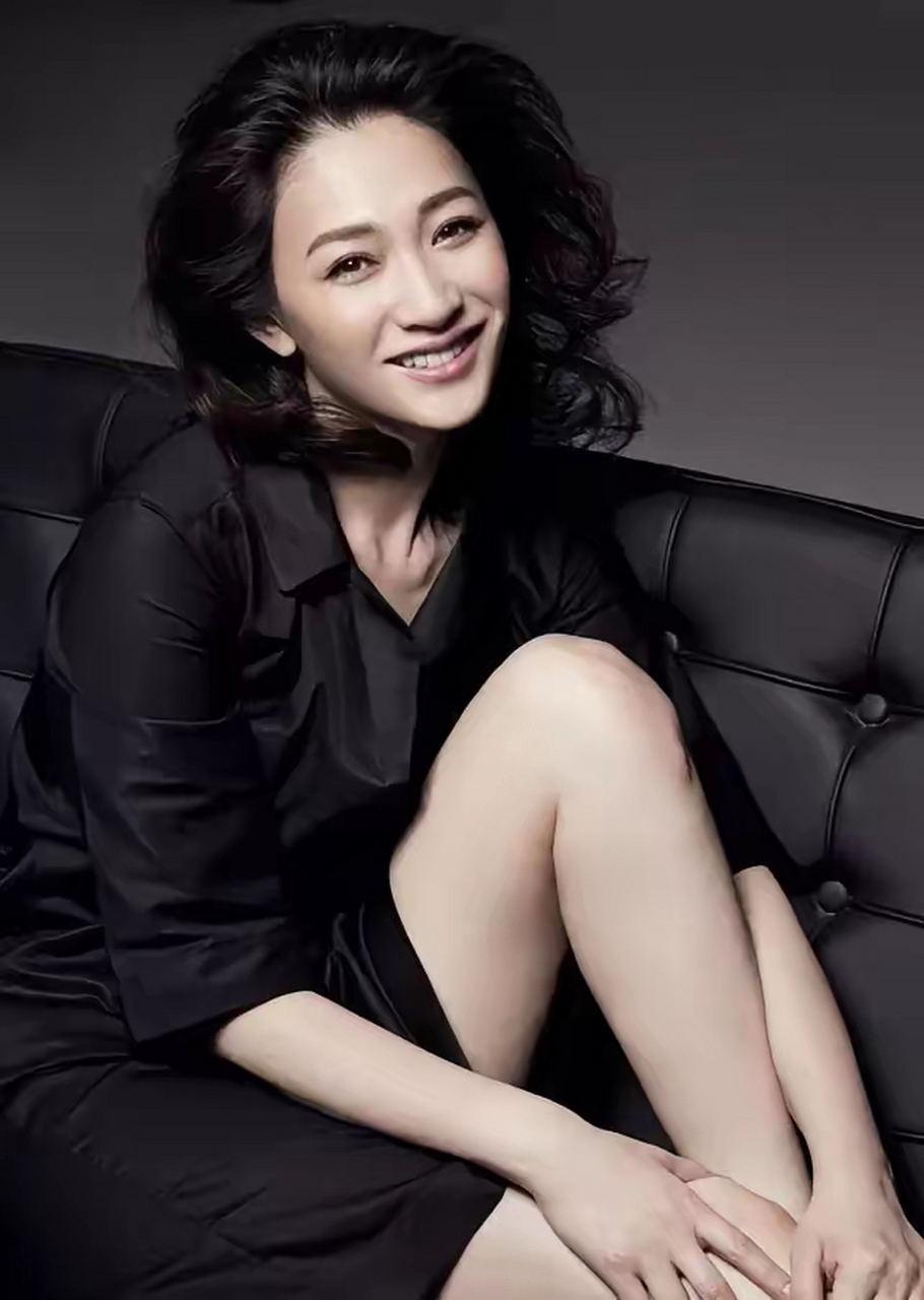 一次,鲁豫问孙红雷:"在你合作的女演员中,你最喜欢谁?