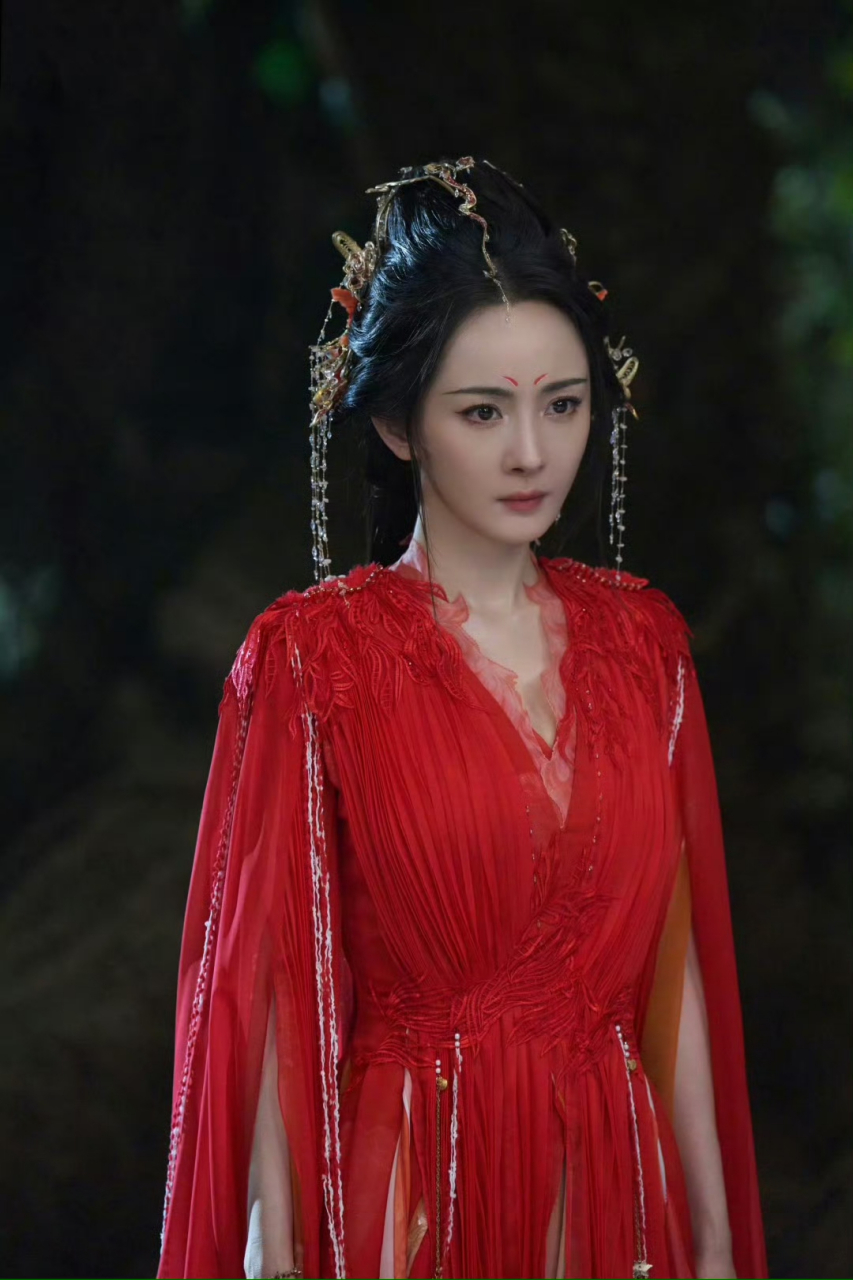 一袭古装红衣成就封神时刻,明星们的古风红衣造型谁更惊艳,谁和红色的
