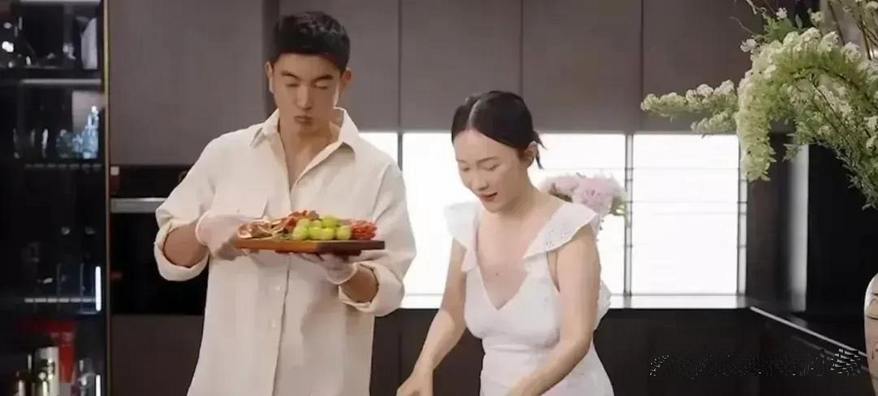 这珠圆玉润的身材妥妥的幸福肥.