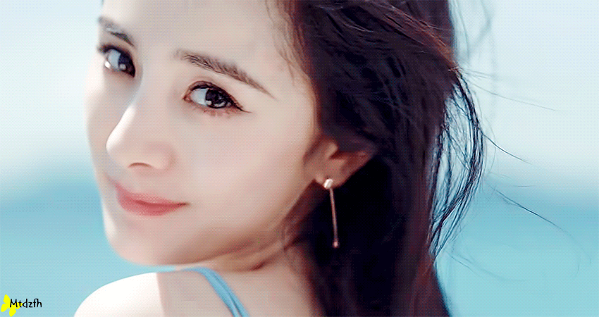 众所周知,高颜值是进入娱乐圈的敲门砖,而杨幂在圈内