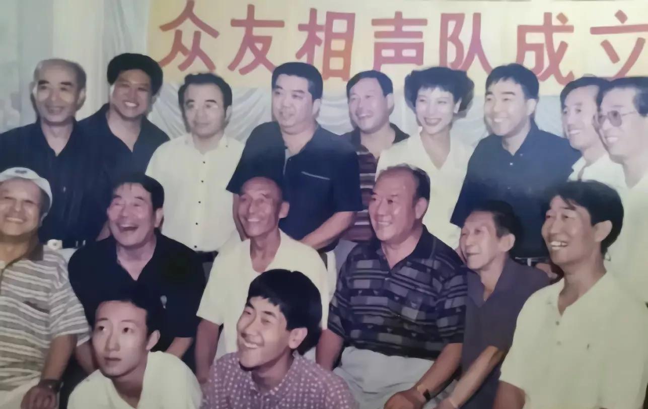 后排左起邓继增,李福胜,张连杰,孟凡贵,杨威,刘春慧,杨议,李金宽,程光