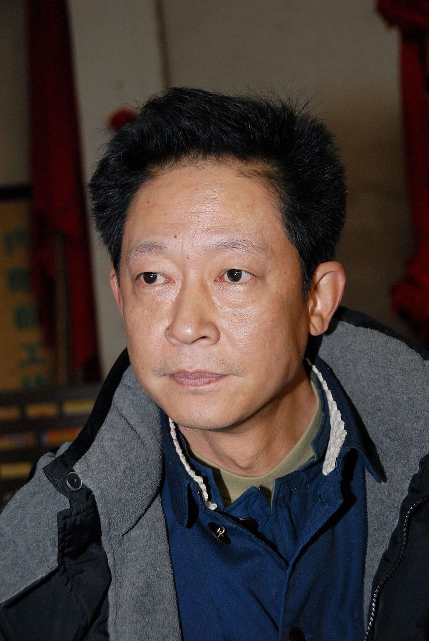 王志文:"做人省一点,抠一点,哪怕小气一点,这都没问题.