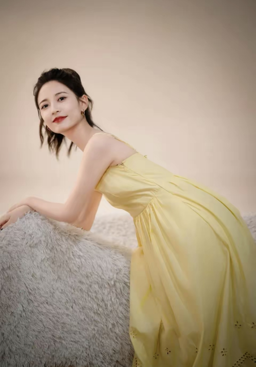 作为90后内地女演员,陈钰琪这颜值个身材还是非常棒的,妥妥地美女