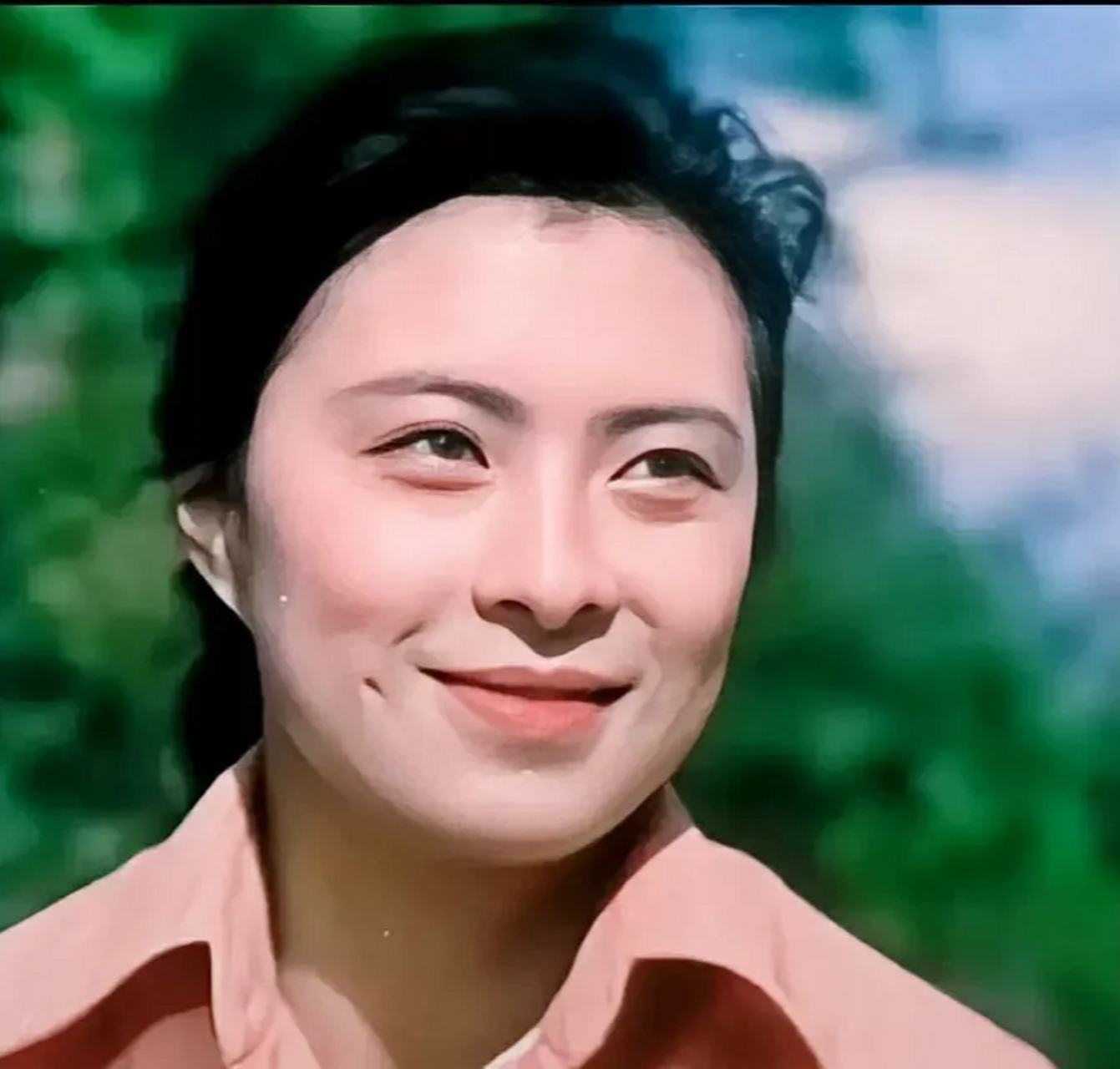 刘佳在 1977 年拍摄《黑三角》时年仅 17 岁.