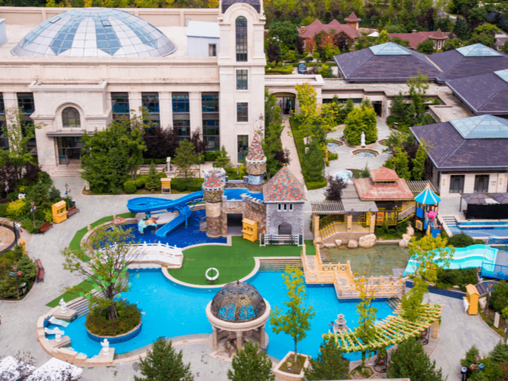 周末去哪儿玩#国信南山温泉:是长春市内知名的温泉度假村之一,在绽镲