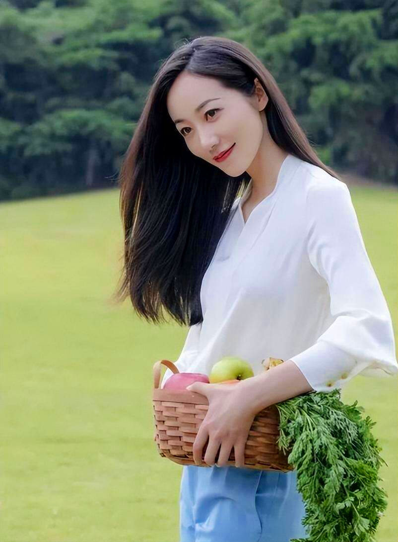 韩雪和富商万山约会照被曝!两人年龄相差18岁,现在感情稳定