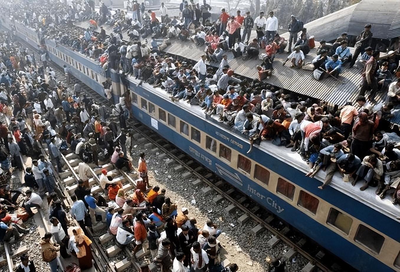 事故频发的印度火车
