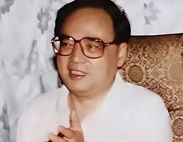 丁关根同志的简历