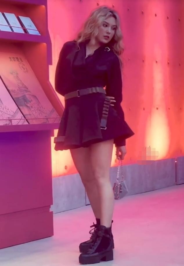 谷爱凌参加lv活动,风格和之前差不多,175身高却被拍成157公分