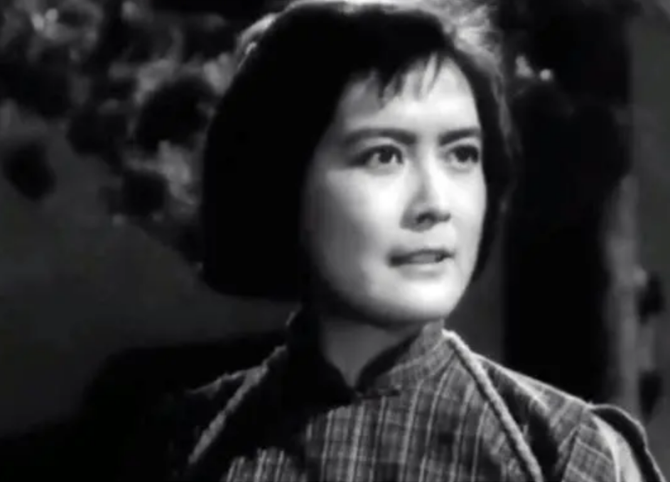 《苦菜花》美丽娟子,葬礼上两任丈夫都不来,侄子:一生追爱不得