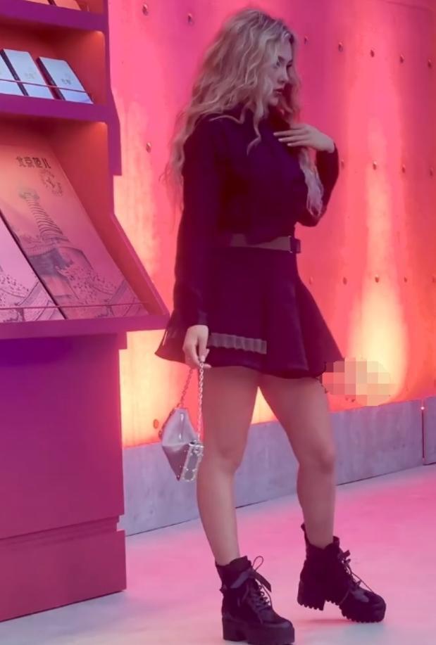 谷爱凌参加lv活动,风格和之前差不多,175身高却被拍成157公分