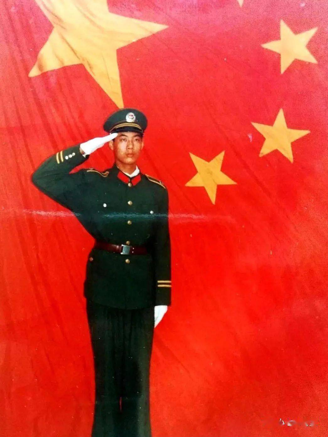 我国国旗护卫队十大擎旗手