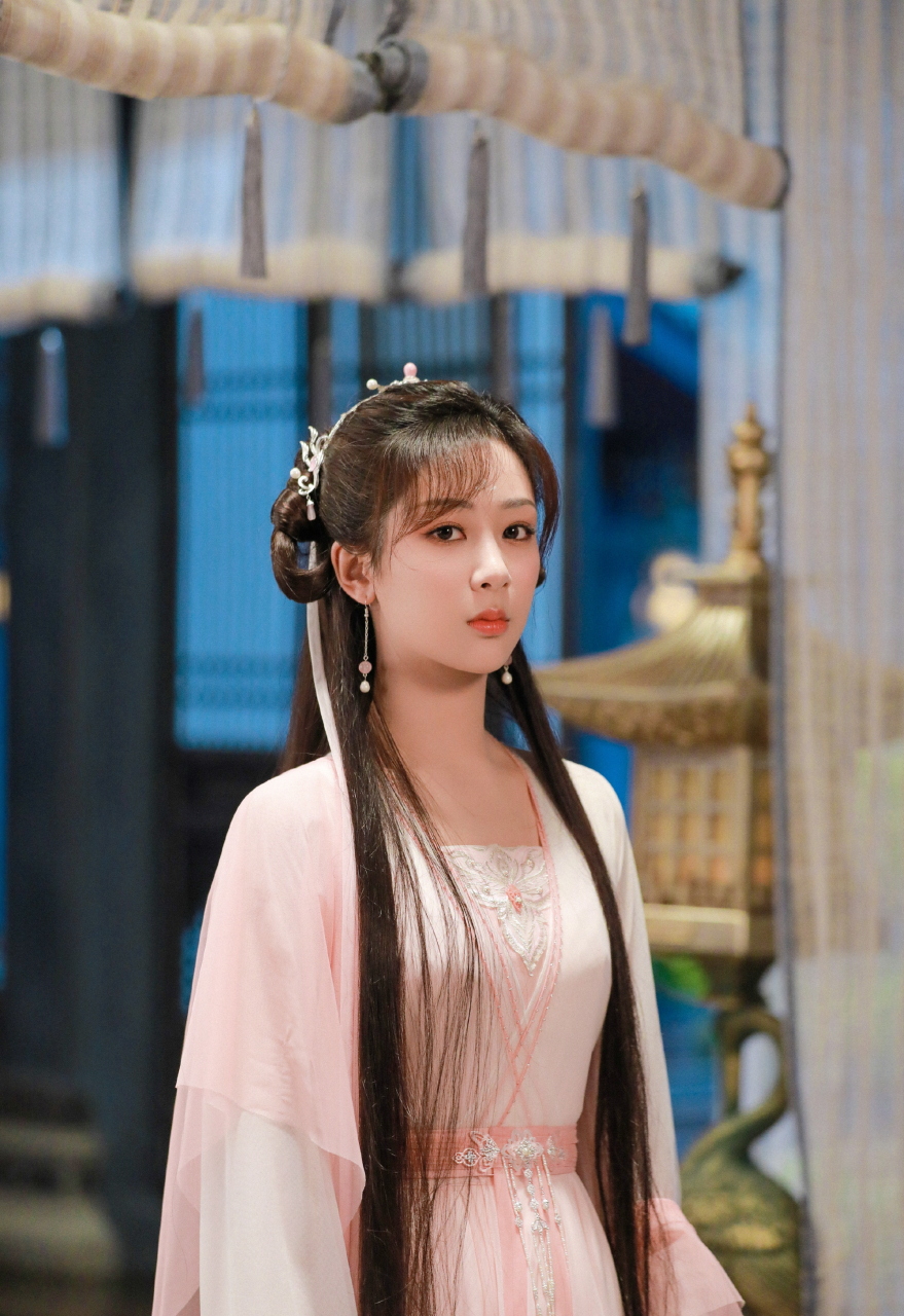 杨紫与成毅古装剧《沉香如屑》