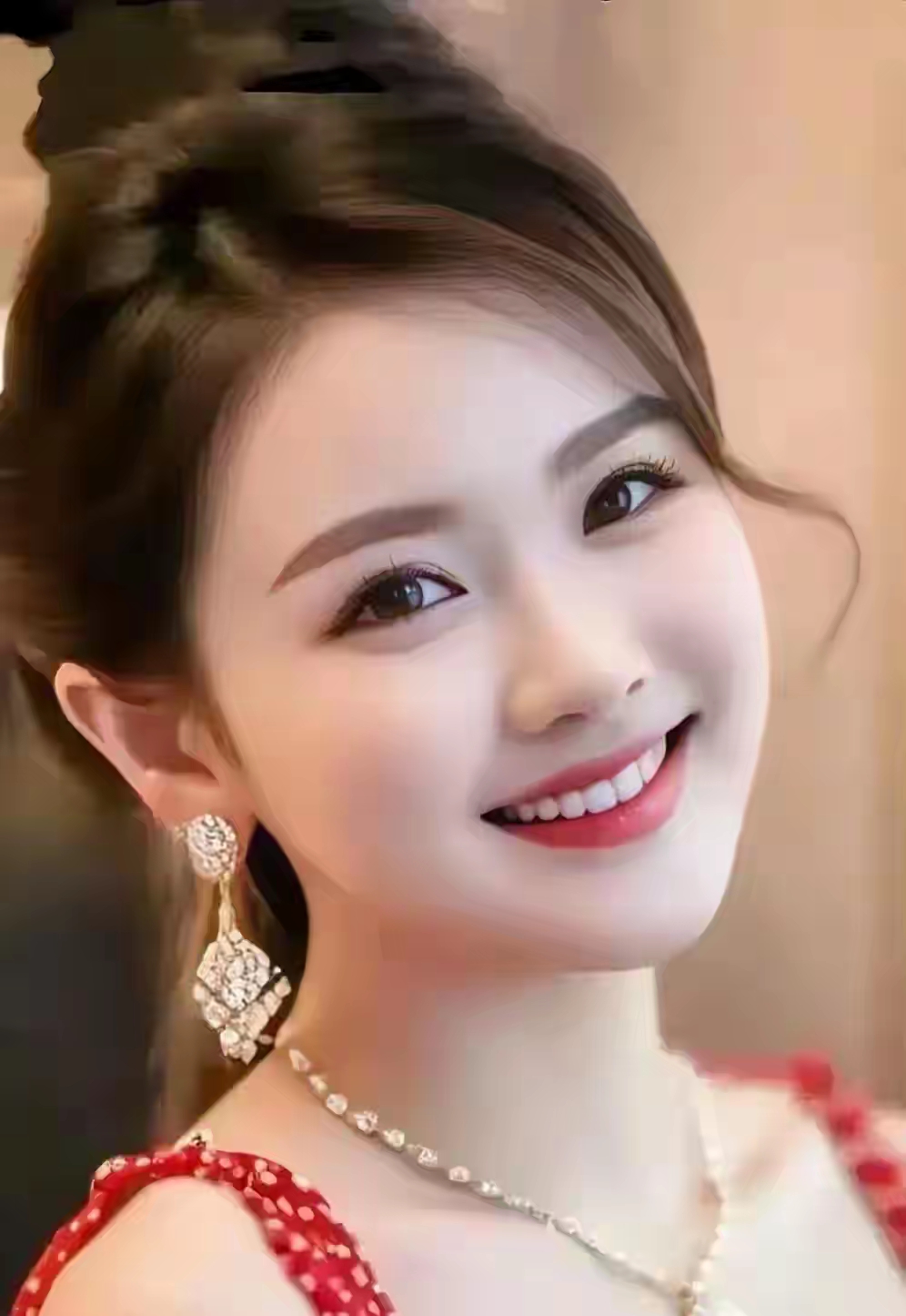 微笑的美女好漂亮!