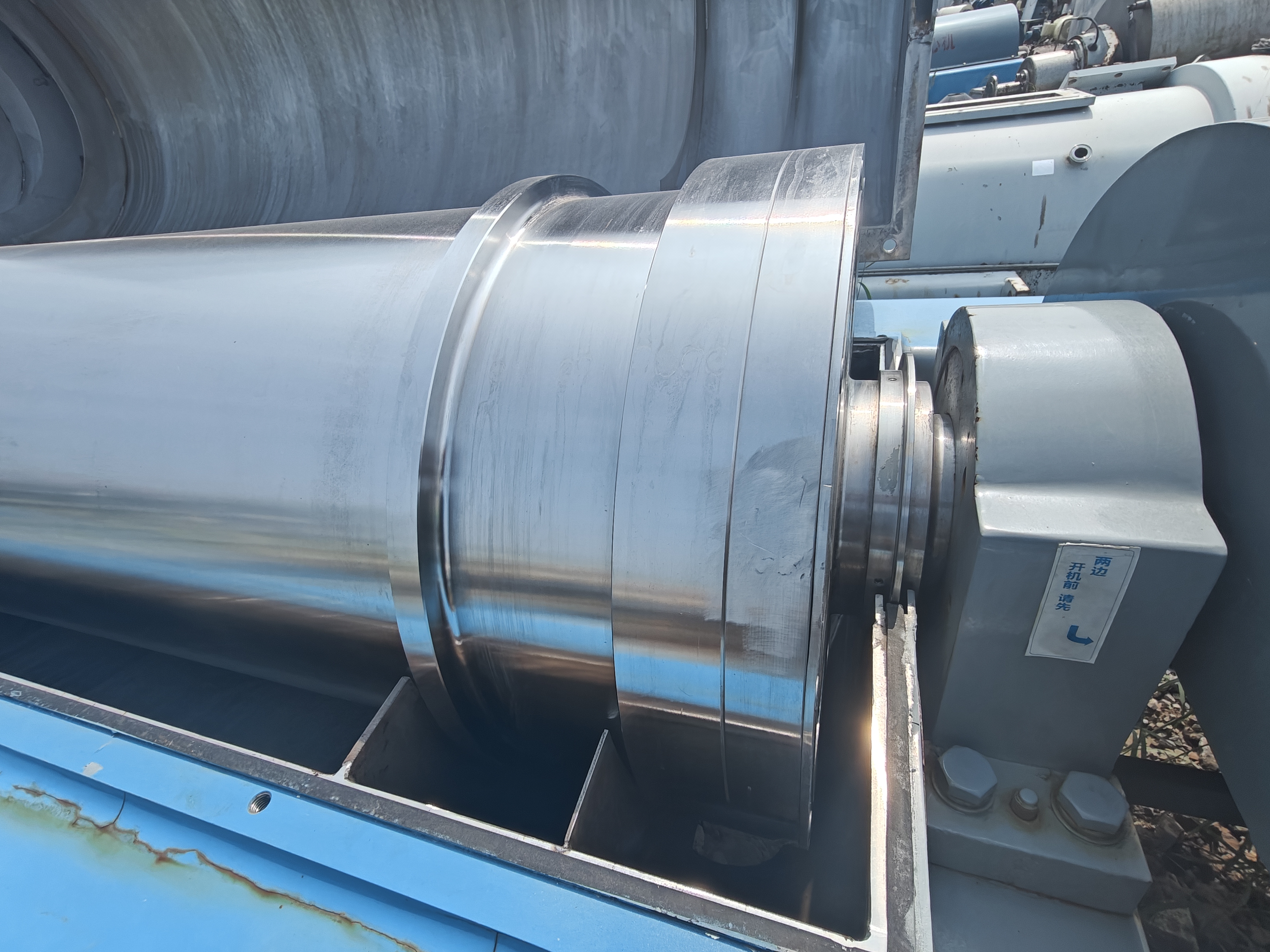 出售多台530型卧式螺旋卸料沉降离心机,成色完美,准新机